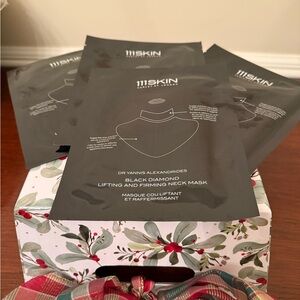 111SKIN Black Diamond Neck Mask Collection